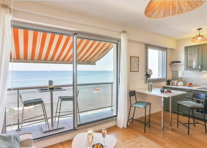 Apartment Vue Imprenable - Balcon, Lit King Size, Parking