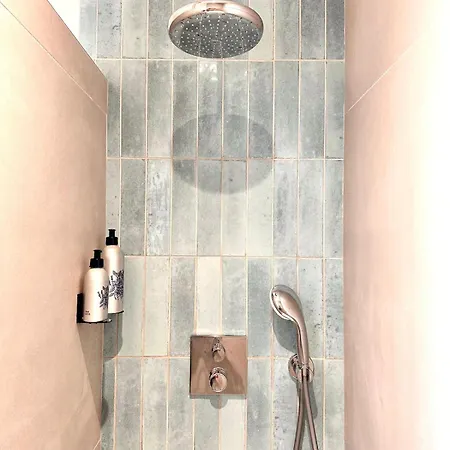 Vue Imprenable - Balcon, Lit King Size, Parking Apartamento